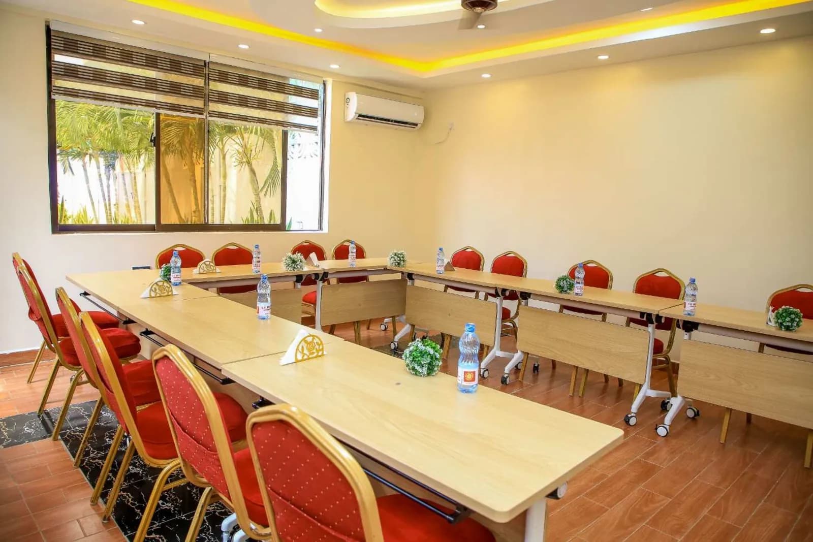 Boardroom - Photo 7